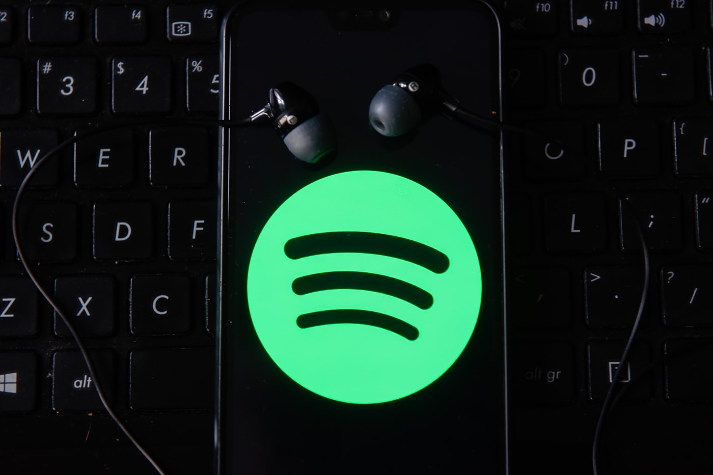 apple-music-spotify-app-store-controversy-response