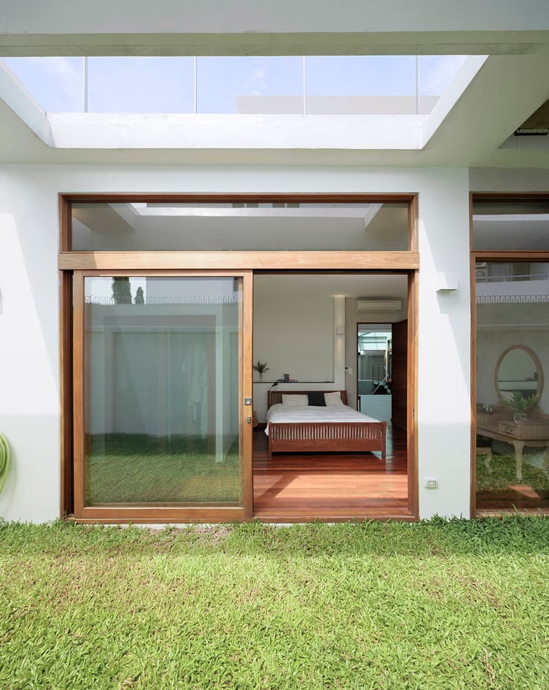 Aree House Monotello Khwaeng Samsen Nai Thailand Architecture Design Homes Houses Swimming Pool Modern Interior Exterior Wooden Sleek