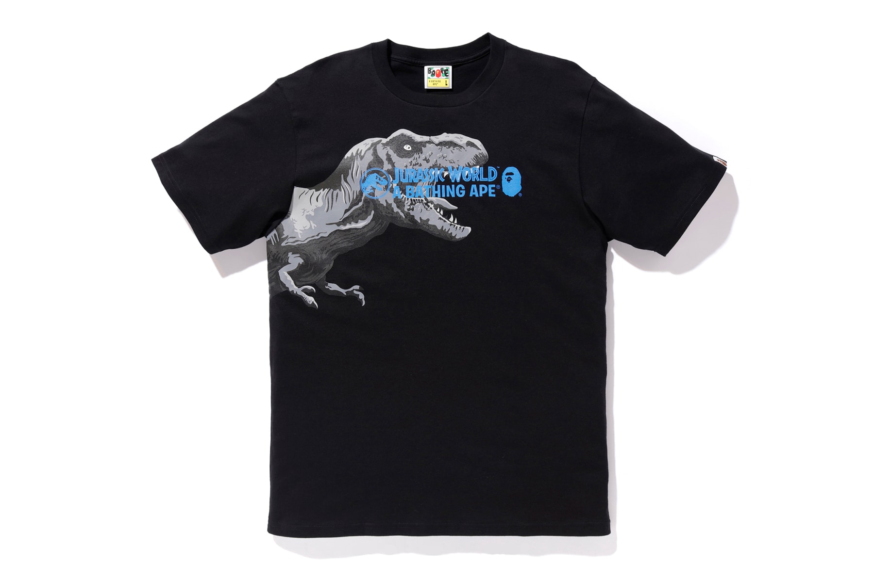 bape jurassic world fallen kingdom collaboration 2018 logo branding tee shirt short sleeve black tyrannosaurus
