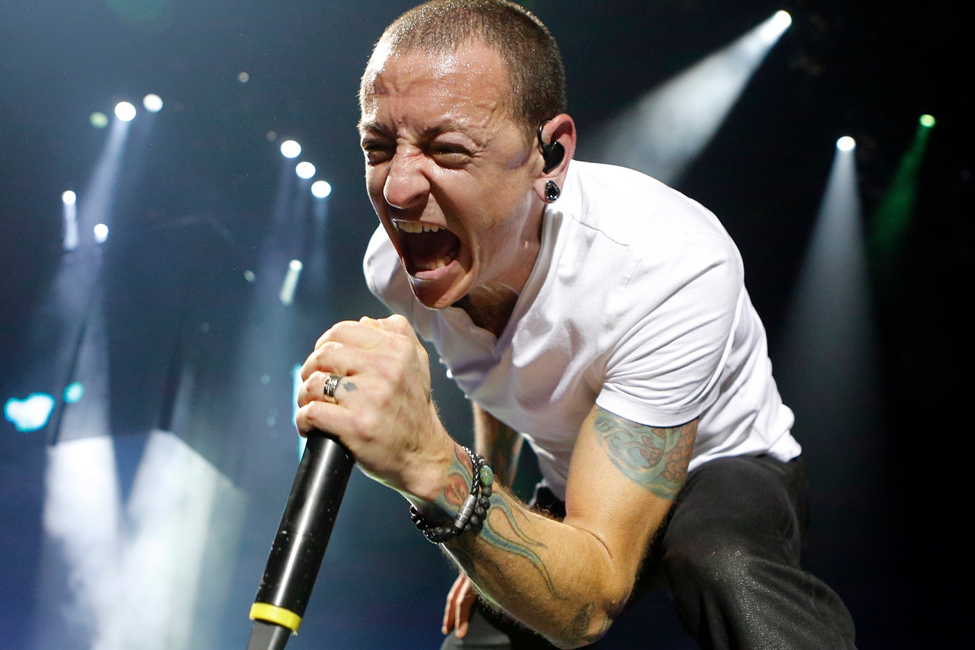 Chester Bennington Linkin Park Dead Died Passed suicide death 41 hanging hung singer songwriter musician