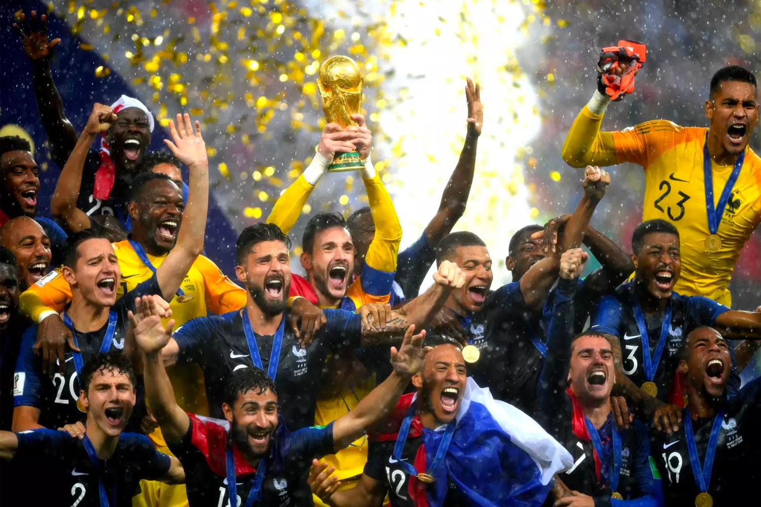 Fifa чемпионы. Франция ЧМ 2018 чемпионы. Сборная Франции 2018 чемпионы.