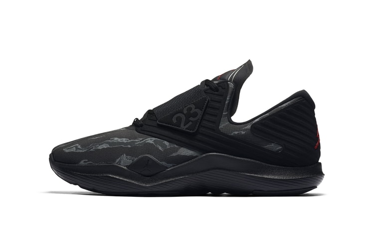 The Jordan Relentless Gets Dipped in "Dark Smoke Grey"