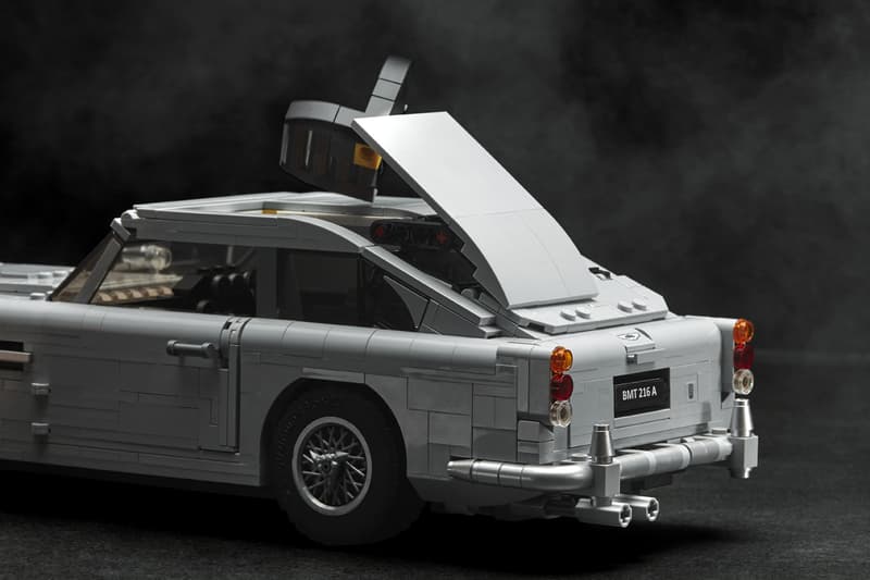 LEGO James Bond Aston Martin DB5 Creator Expert Model