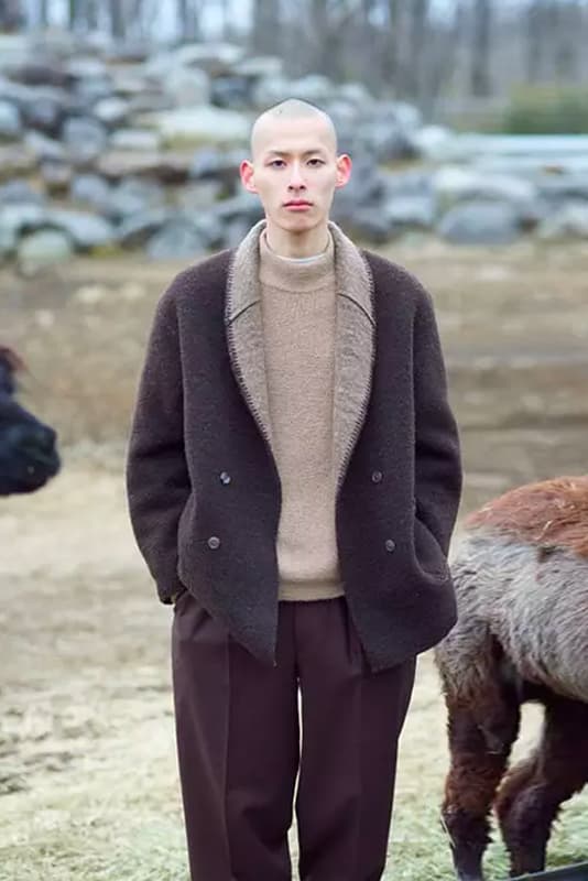 Markaware Fall Winter 2018 Lookbook Shunsuke Ishikawa outerwear jackets hoodies sweatshirts suits plaid houndstooth patterns suits menswear Japanese fashion outdoors cold weather collection
