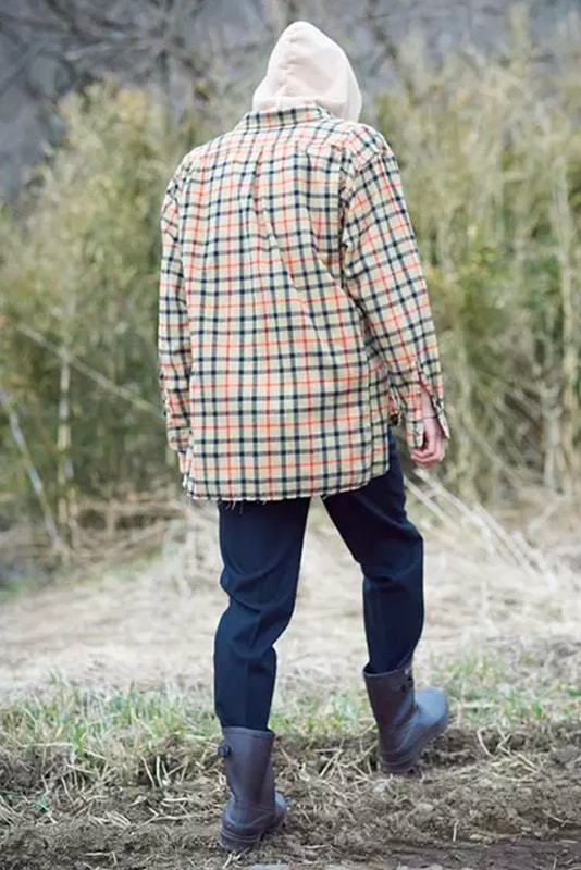 Markaware Fall Winter 2018 Lookbook Shunsuke Ishikawa outerwear jackets hoodies sweatshirts suits plaid houndstooth patterns suits menswear Japanese fashion outdoors cold weather collection