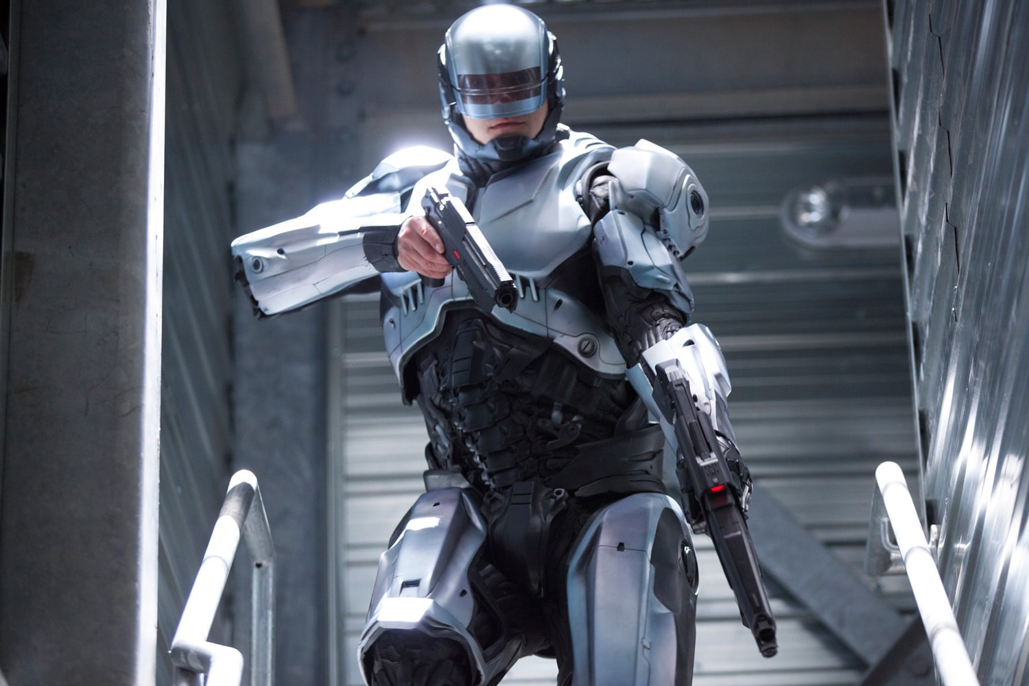Neill Blomkamp ‘RoboCop’ Reboot RoboCop: Returns