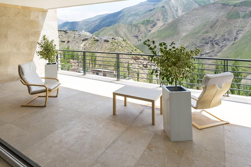 New Wave Architecture Debuts Environmental Living Space in Tehran