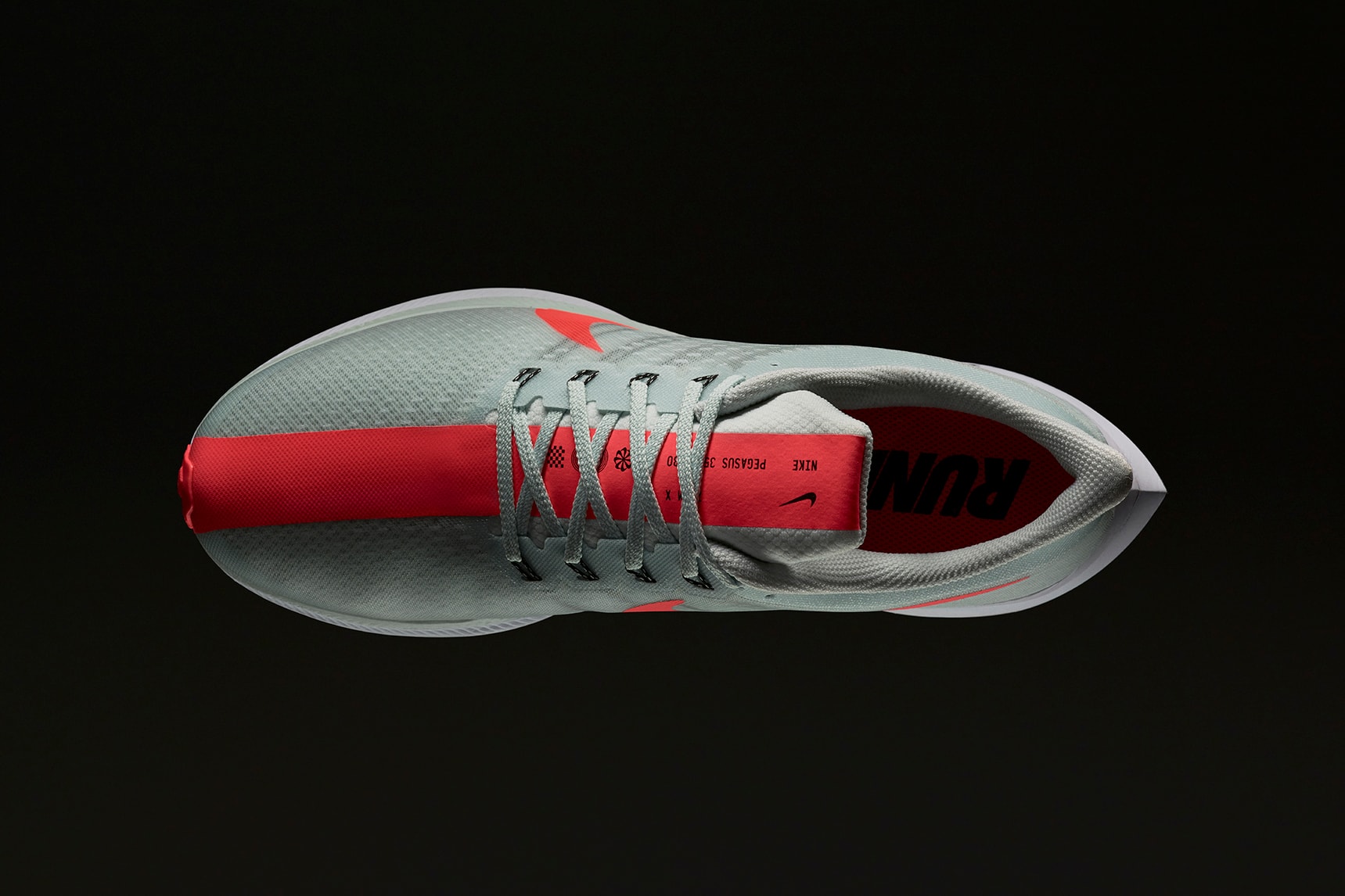 Nike Zoom Pegasus Turbo First Closer Look Coming Soon Sneakers Kicks Shoes Trainers Running Athletic Sprinting Jogging Fitness