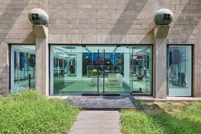 Off White™ C/O VIRGIL ABLOH Seoul Stores Inside Closer Look Clothing Freestanding Hyundai Coex korea