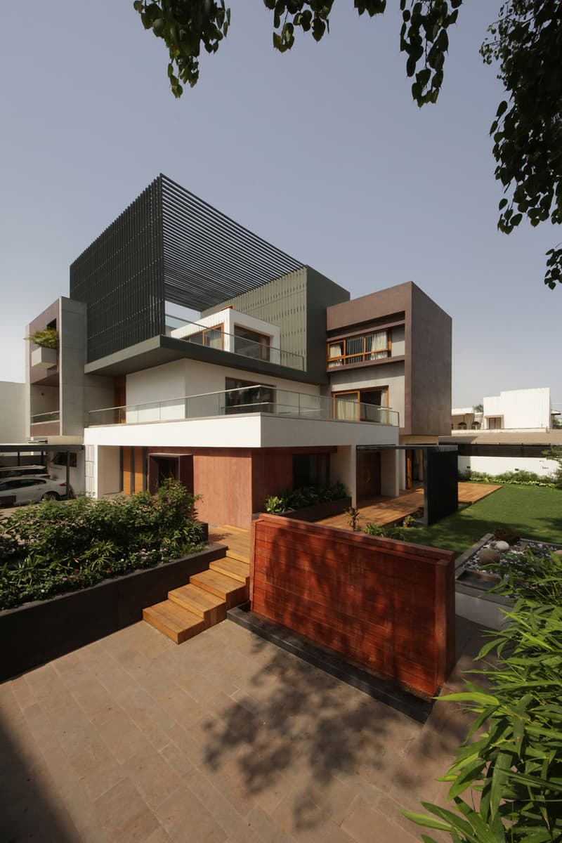 The Cube House Reasoning Instincts Architecture Studio Modern Exterior Interior Jacuzzi Hot Tub Houses Homes Wooden