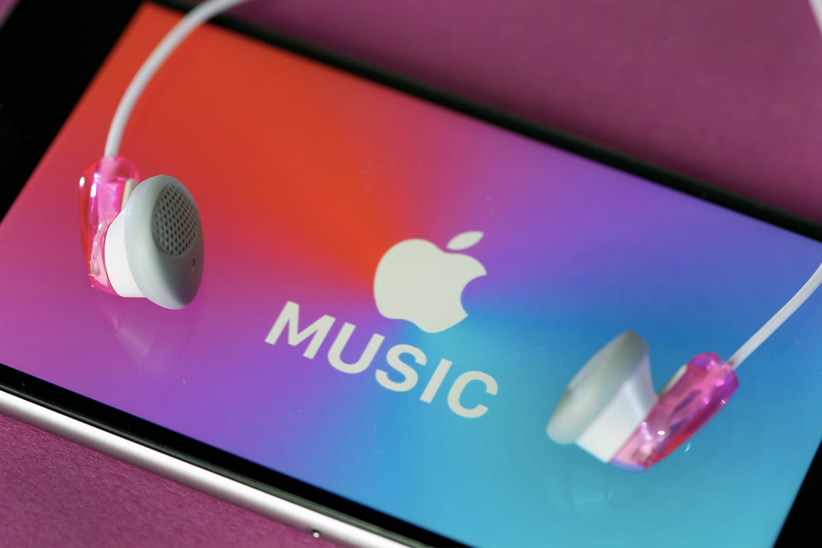 Apple Music "Friends Mix" Personalized Playlist Listen Stream Songs Premium Service Tim Cook Spotify Algorithm