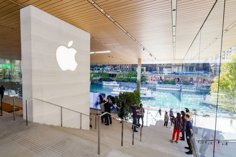 Apple Officially Becomes World's First $1 Trillion USD Company