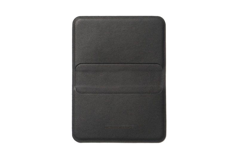 Arc’teryx Veilance Engineered Leather Accessories Spring Summer 2018 Casing Card Wallet Black Billfold 78mm 89mm Passport Wallet