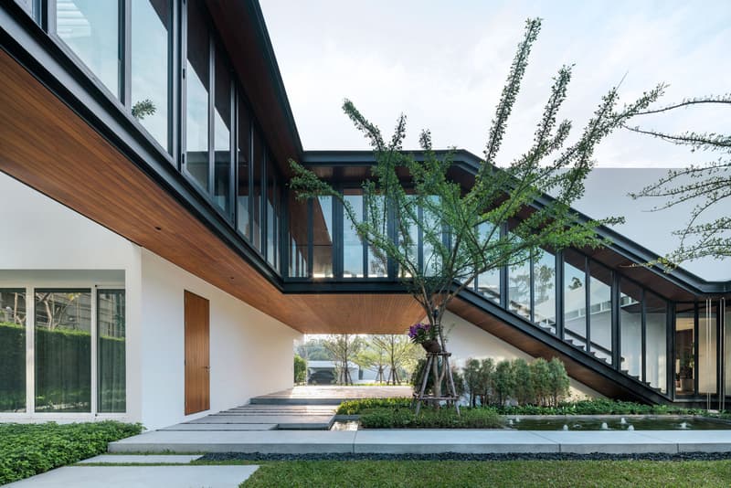 BAAN RORB Integrated Field Thailand Homes Houses Modern Interior Exterior Design Gardens Wooden Architecture Architects