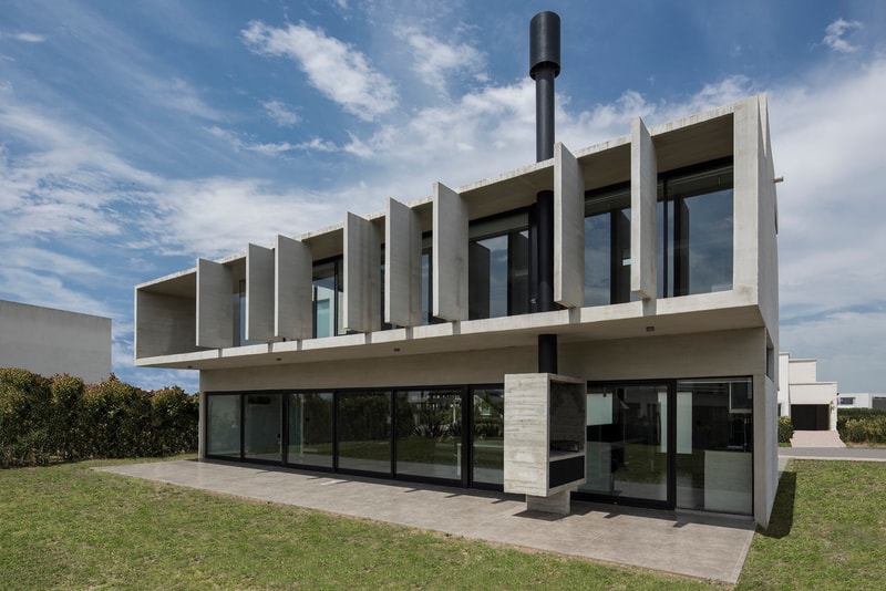 BLQ House Luciano Kruk Quilmes Argentina Architecture Modern Homes Houses Sleek Interior Exterior Garden