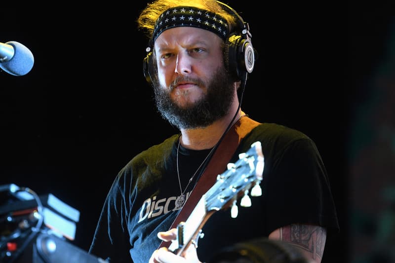 bon-iver-justin-vernon-22-a-million-live-eaux-claires