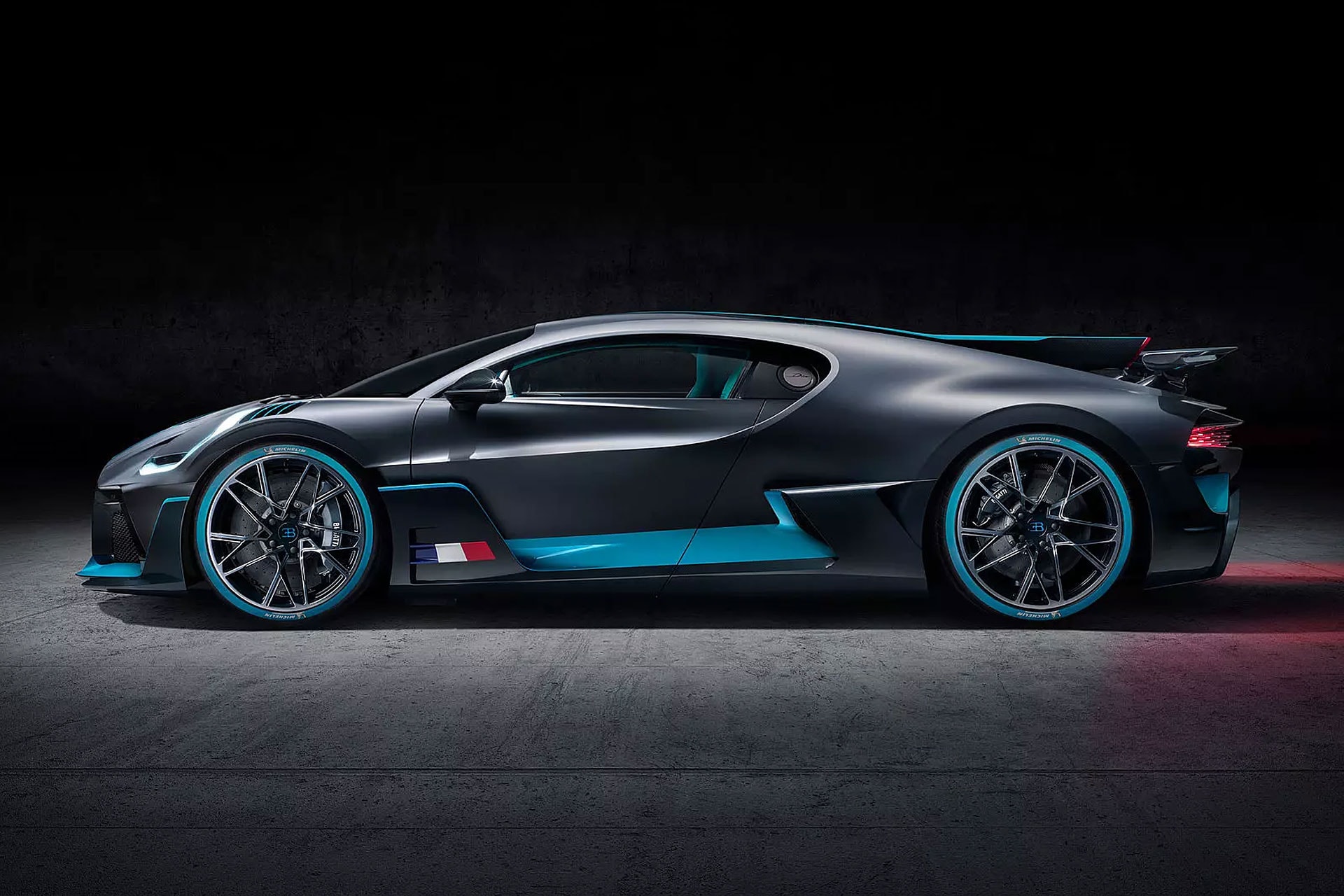 Bugatti Divo Photos 1500 Horsepower Release 40 Made