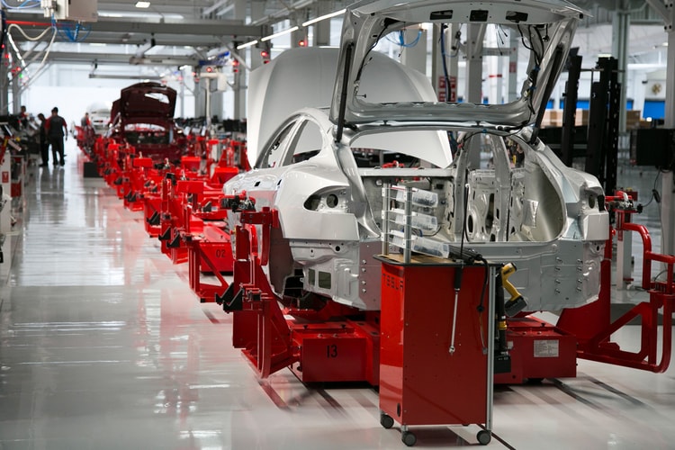 Elon Musk Offers a Tour of a Tesla Factory