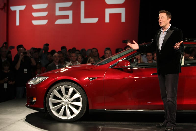 Elon Musk Says Tesla Will Remain Public Company
