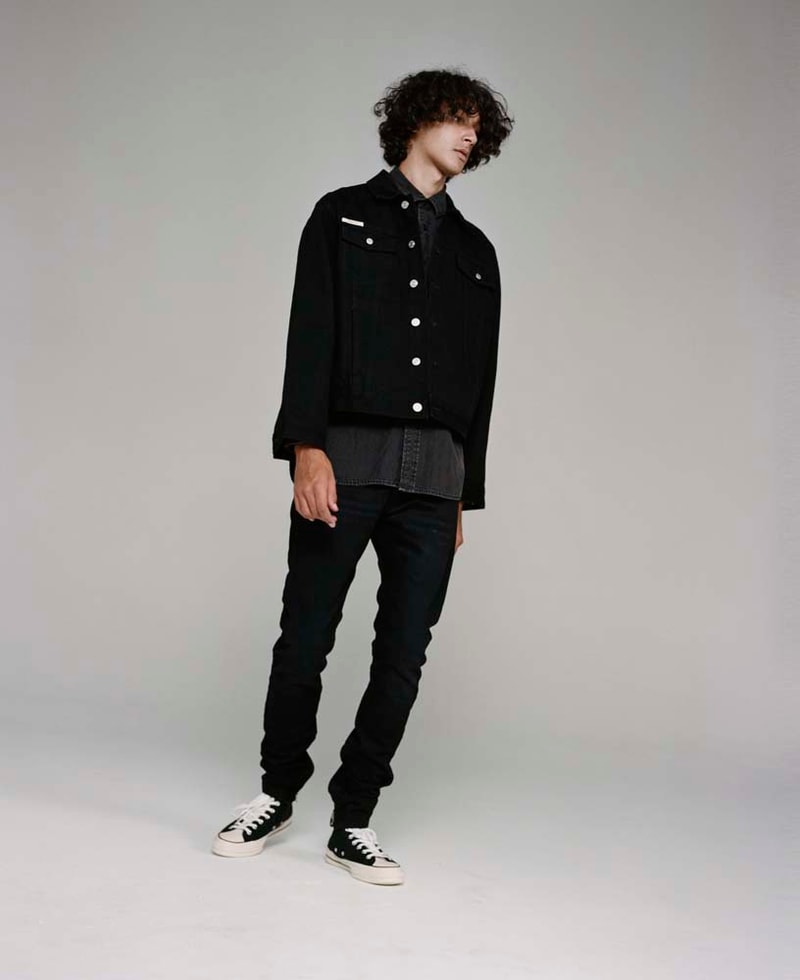 ESSENTIALS Fall winter 2018 Campaign Converse Sneakers imagery colorways drop release date info pacsun collaboration hoodies shirts sweaters leggings shorts denim jeans jackets hoodies tees branding logos jerry lorenzo fear of god fog