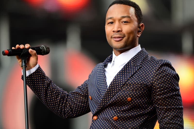 John Legend & The Roots Performance at Miss Universe 2010 (Video)