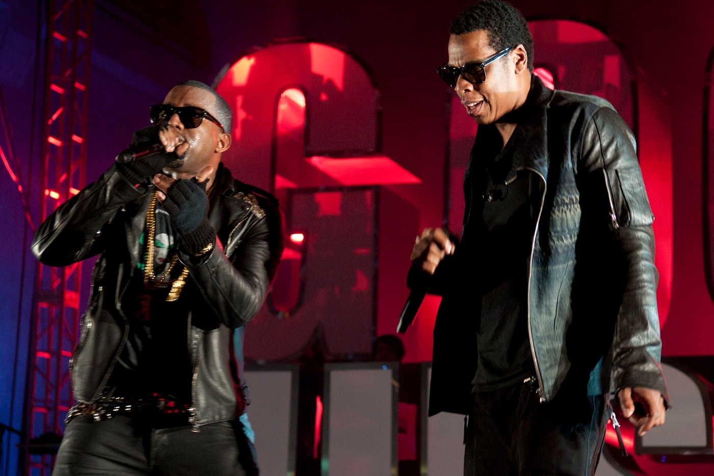 Kanye West featuring Jay-Z, Rick Ross, Bon Iver & Nicki Minaj - Monster