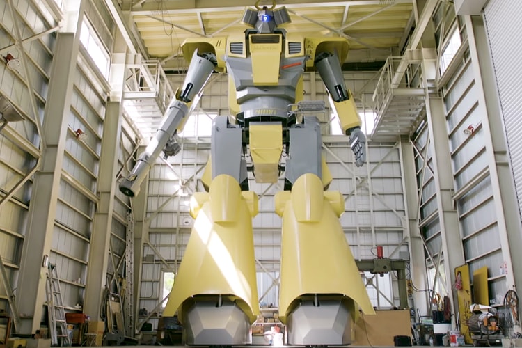 Japanese Engineer Builds World’s Largest Fully Operational Robot by Himself