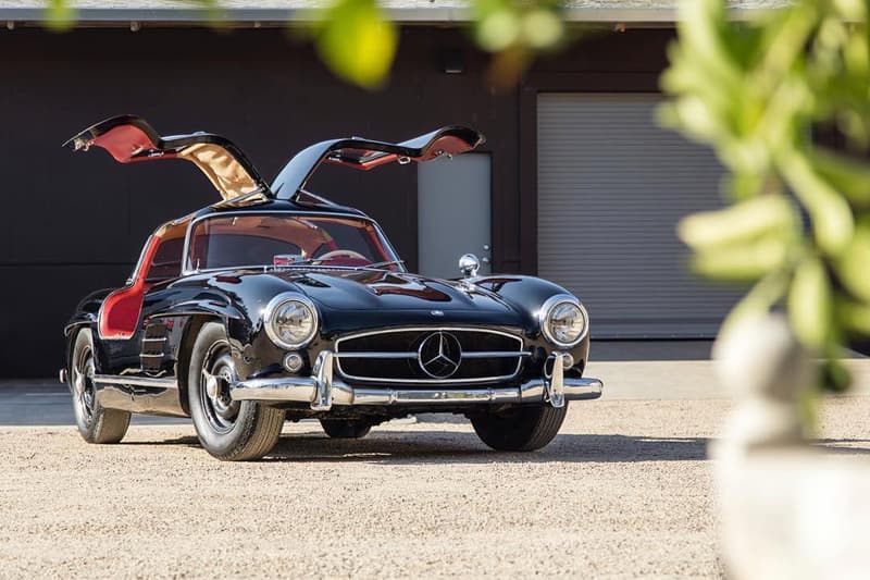 MERCEDES-BENZ 1955 300SL GULLWING COUPE Bonhams auction sale 1 million half 1,250,000 1,500,000 usd dollars price sale vintage car door black preserved