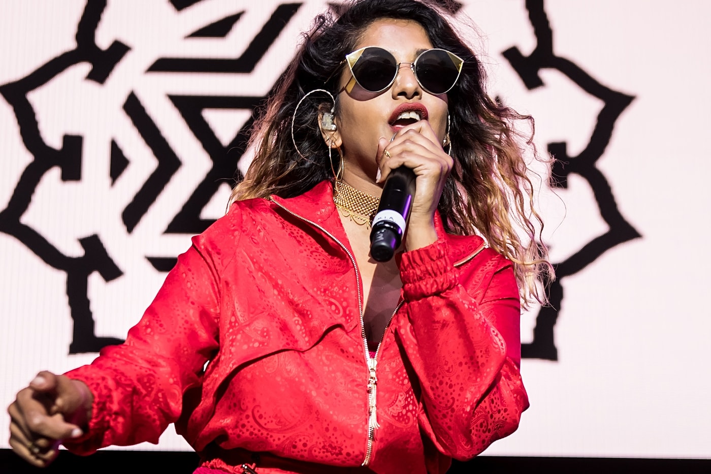 M.I.A. - Illy Girl (Video)
