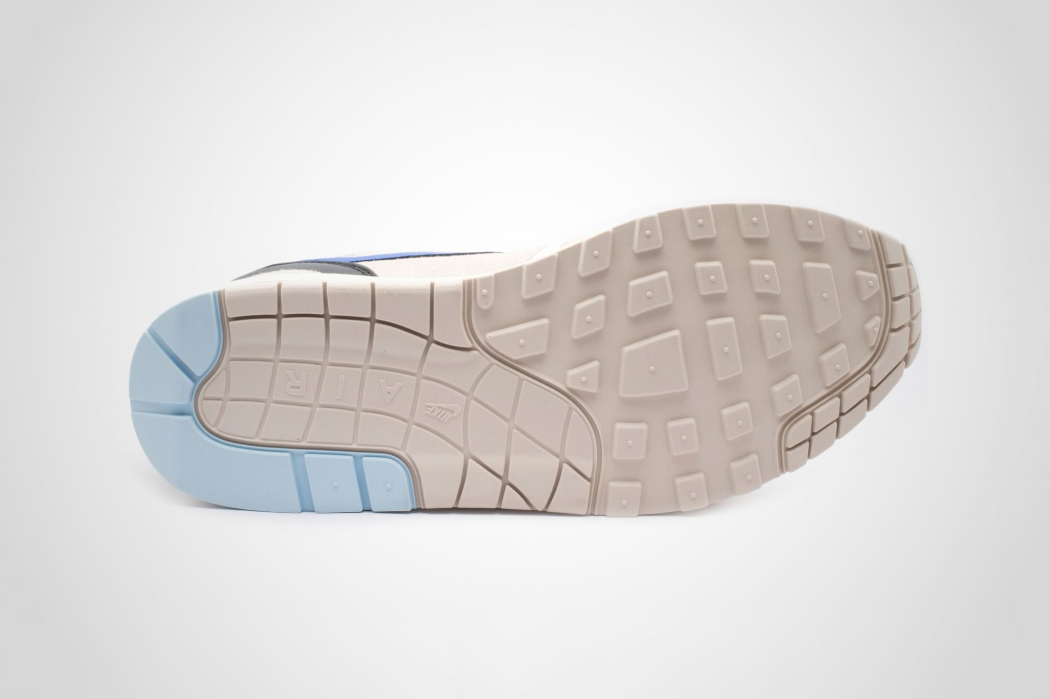 Nike Air Max 1 "Desert Sand/Royal Blue" release date sneaker new logo swoosh