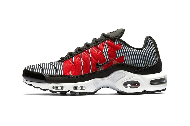 Nike Air Max Plus SE black pure white