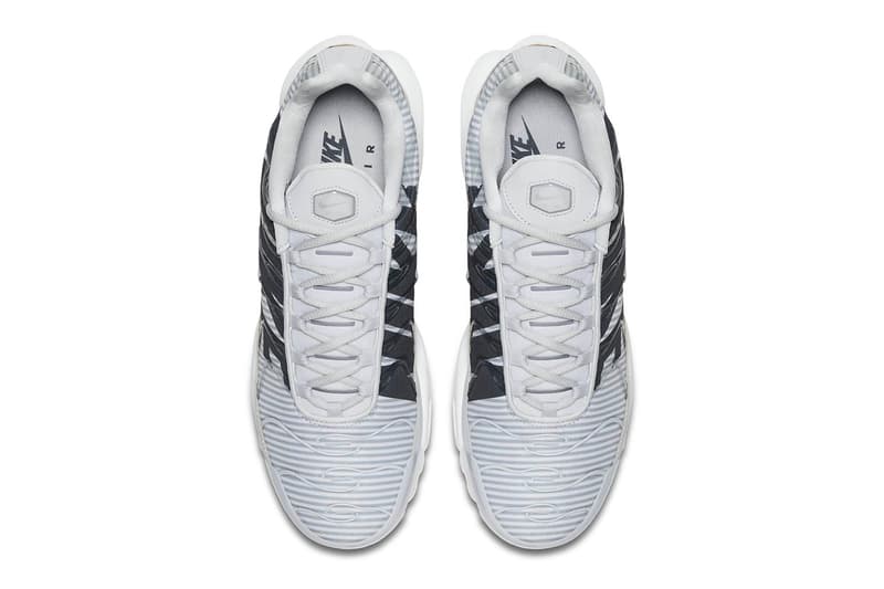 Nike Air Max Plus SE black pure platinum