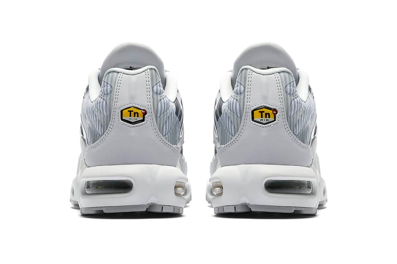 Nike Air Max Plus SE black pure platinum
