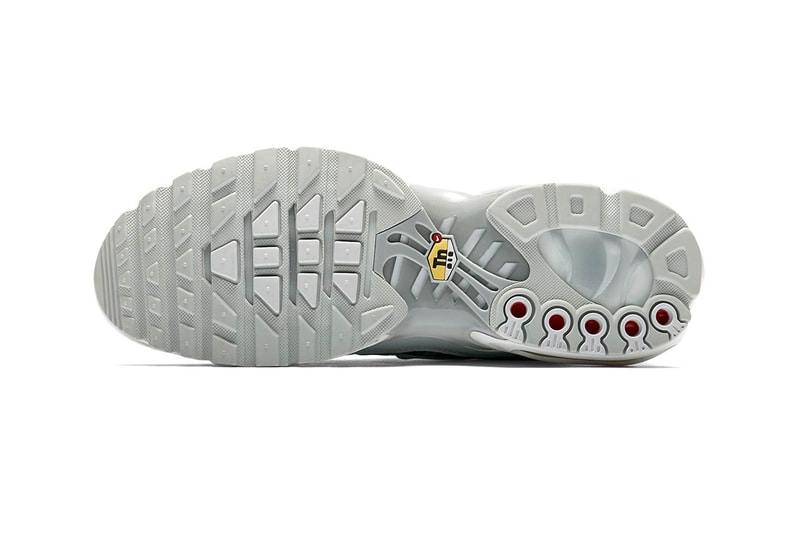 Nike Air Max Plus SE black pure platinum