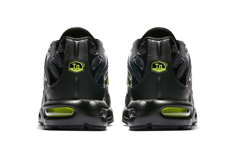 nike air max plus night ops black volt glow wolf grey 2018 footwear nike sportswear
