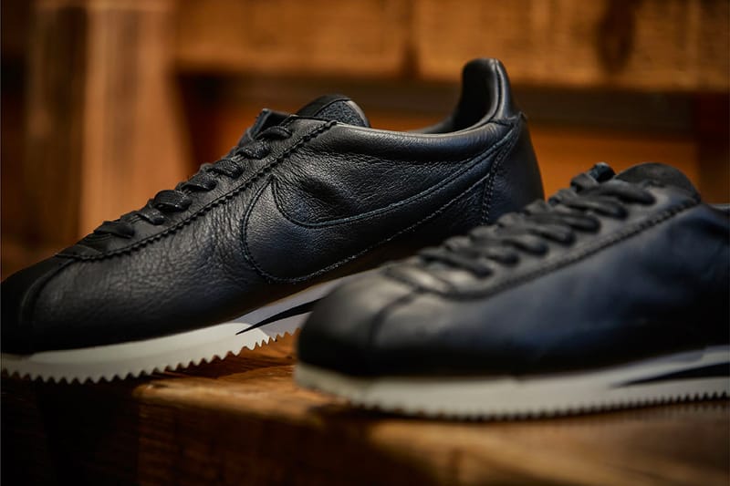 nike cortez leather premium black