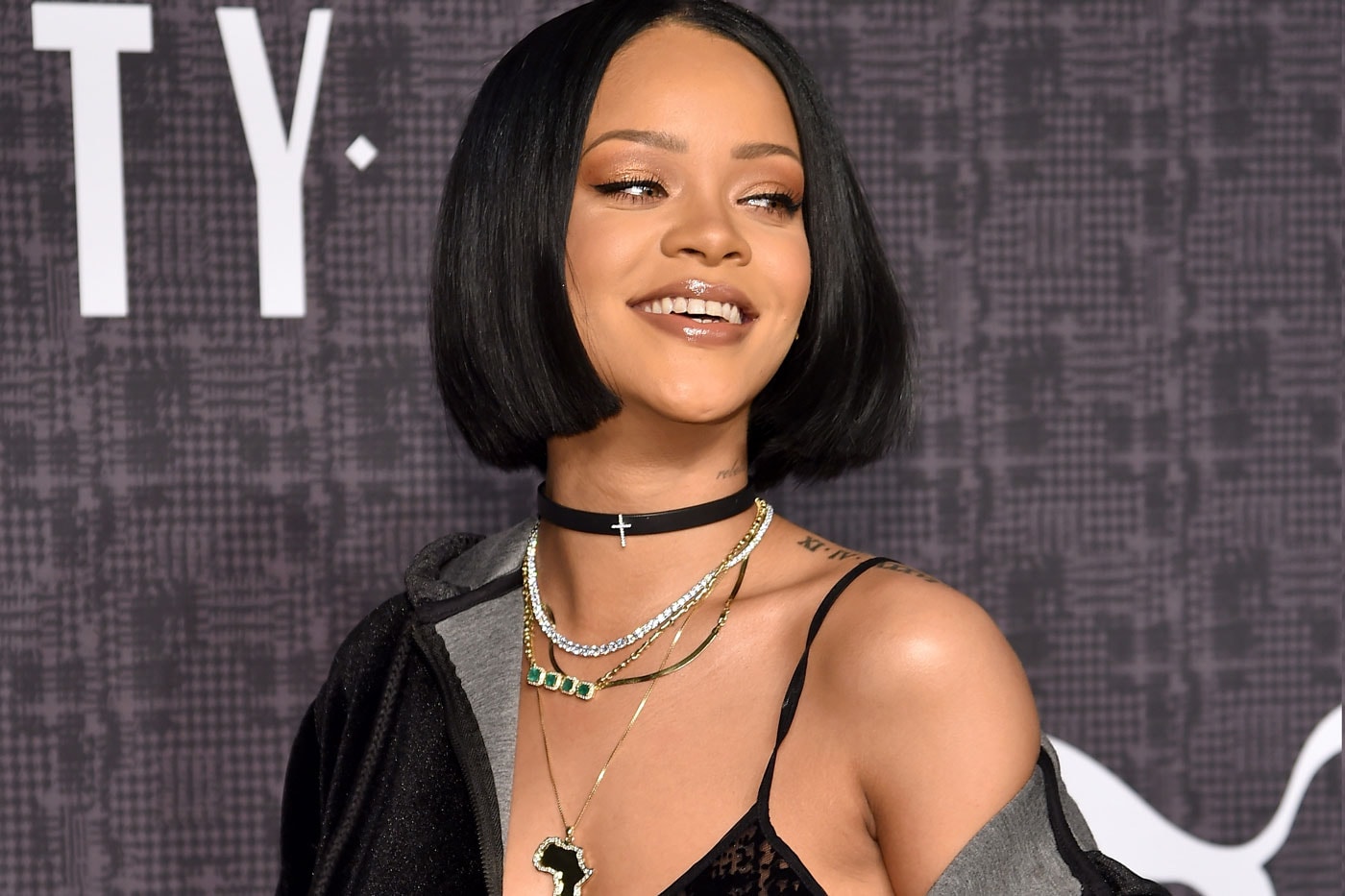 Watch Rihanna Join Drake at OVO Fest