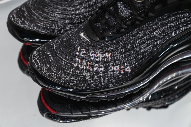 Skepta Nike Air Max Deluxe Closer Collab Look collaboration Black Red Static NEVER SLEEP ON TOUR