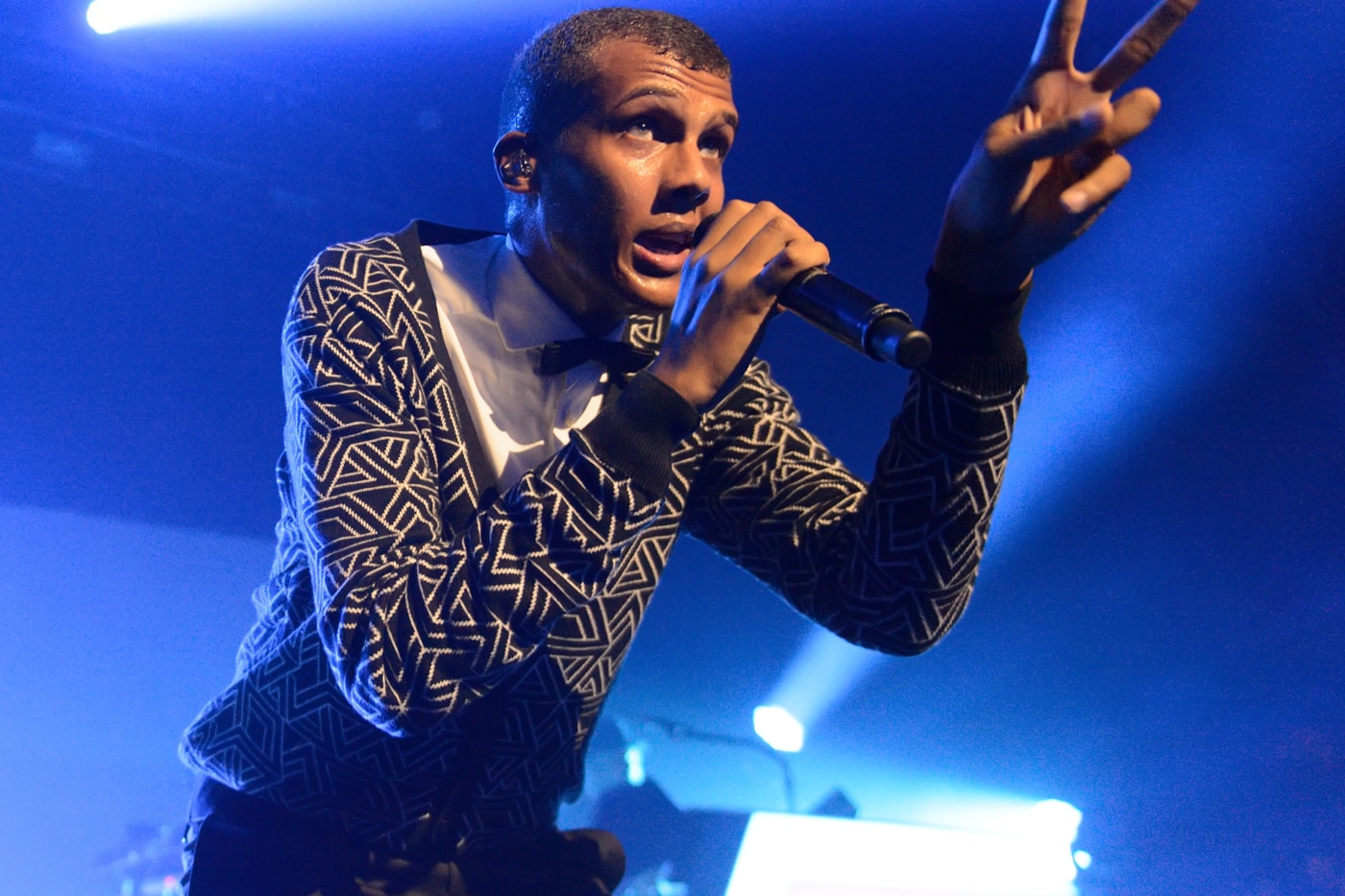 Stromae featuring Kanye West & Gilbere Forte' - Alors On Danse (Remix)