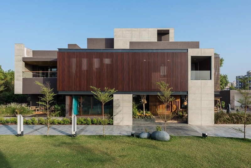 The Screen House Grid Architects Ahmedabad India Architecture Homes Houses