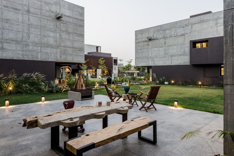 The Screen House Grid Architects Ahmedabad India Architecture Homes Houses