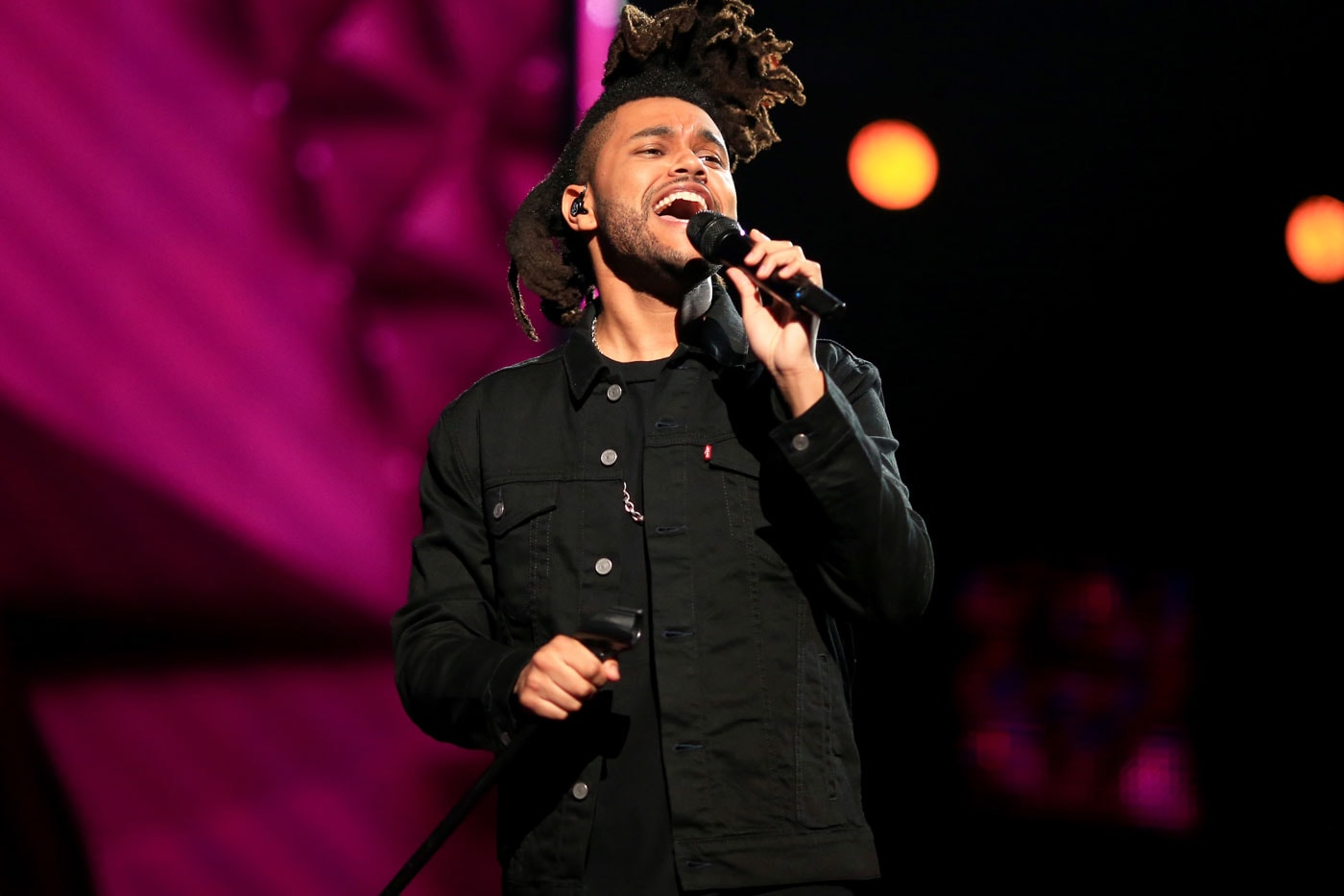 The Weeknd Lands First No. 1 Record With “Can’t Feel My Face”