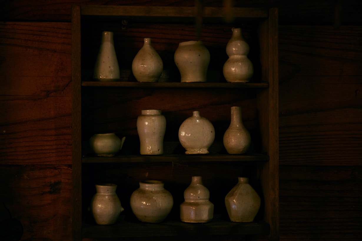 visvim dissertation survey Craftworks Richo Dynasty Risei pottery artwork antique pot porcelain furniture cafe korean culture coffee shop Jeong Yong-hee tokyo august 23 2018 customary
