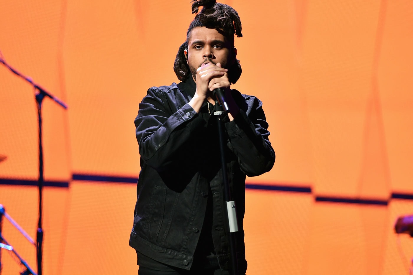 The Weeknd Performs Beyoncé’s "Drunk In Love" and 'Beauty Behind the Madness' Songs