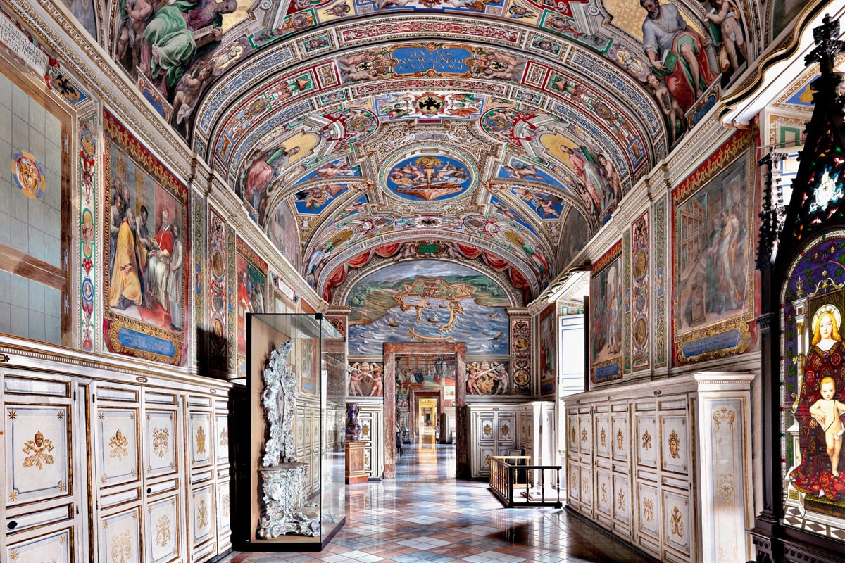 World's Most Beautiful Libraries Massimo Listri book taschen