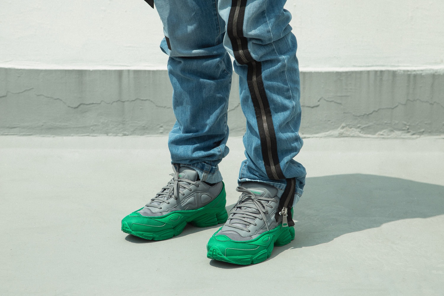 Underskrift subtropisk fornærme adidas by Raf Simons Ozweego Pack On Foot Look | Hypebeast