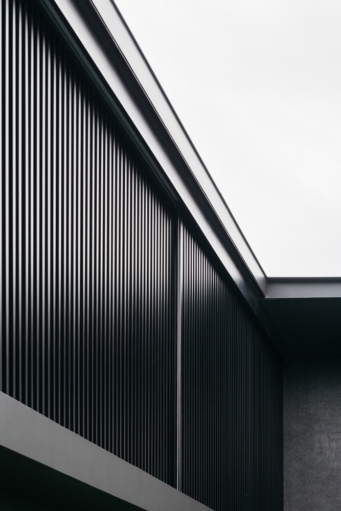 BIBI Modern Concrete Courtyard House Thailand
