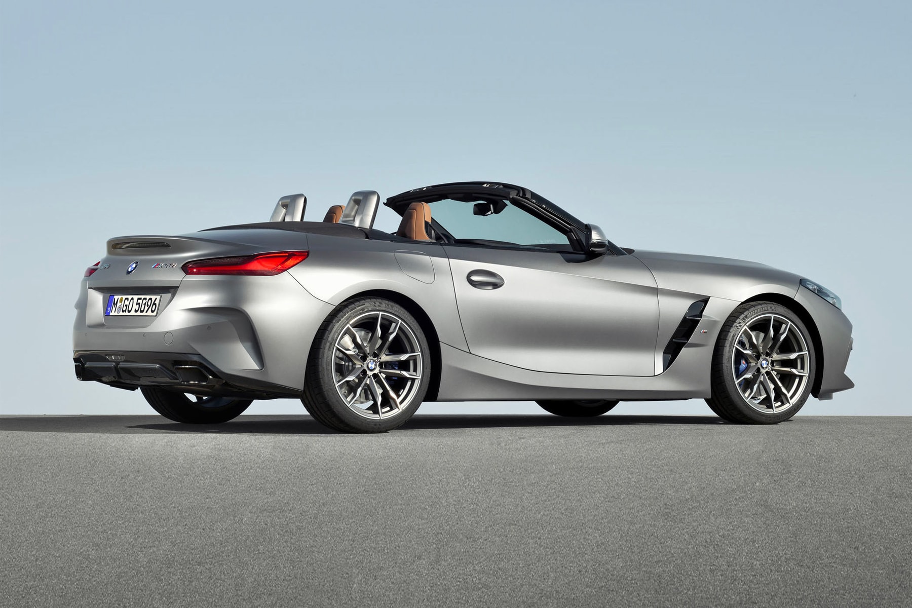 BMW 2019 Z4 sDrive30i 2020 Z4 M40i Roadsters Reveal First Look production model car
