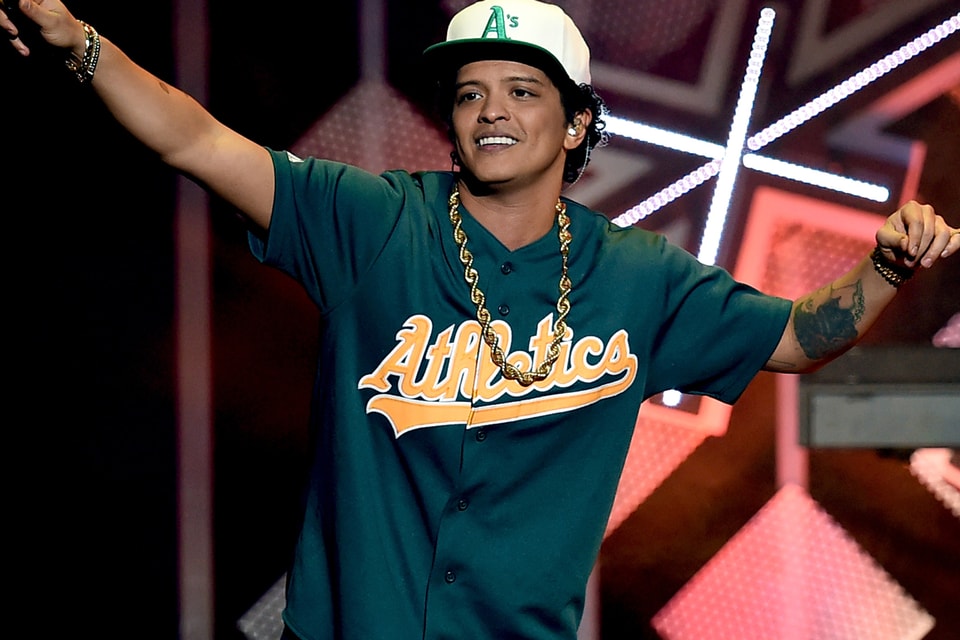 Bruno Mars - Grenade, Releases