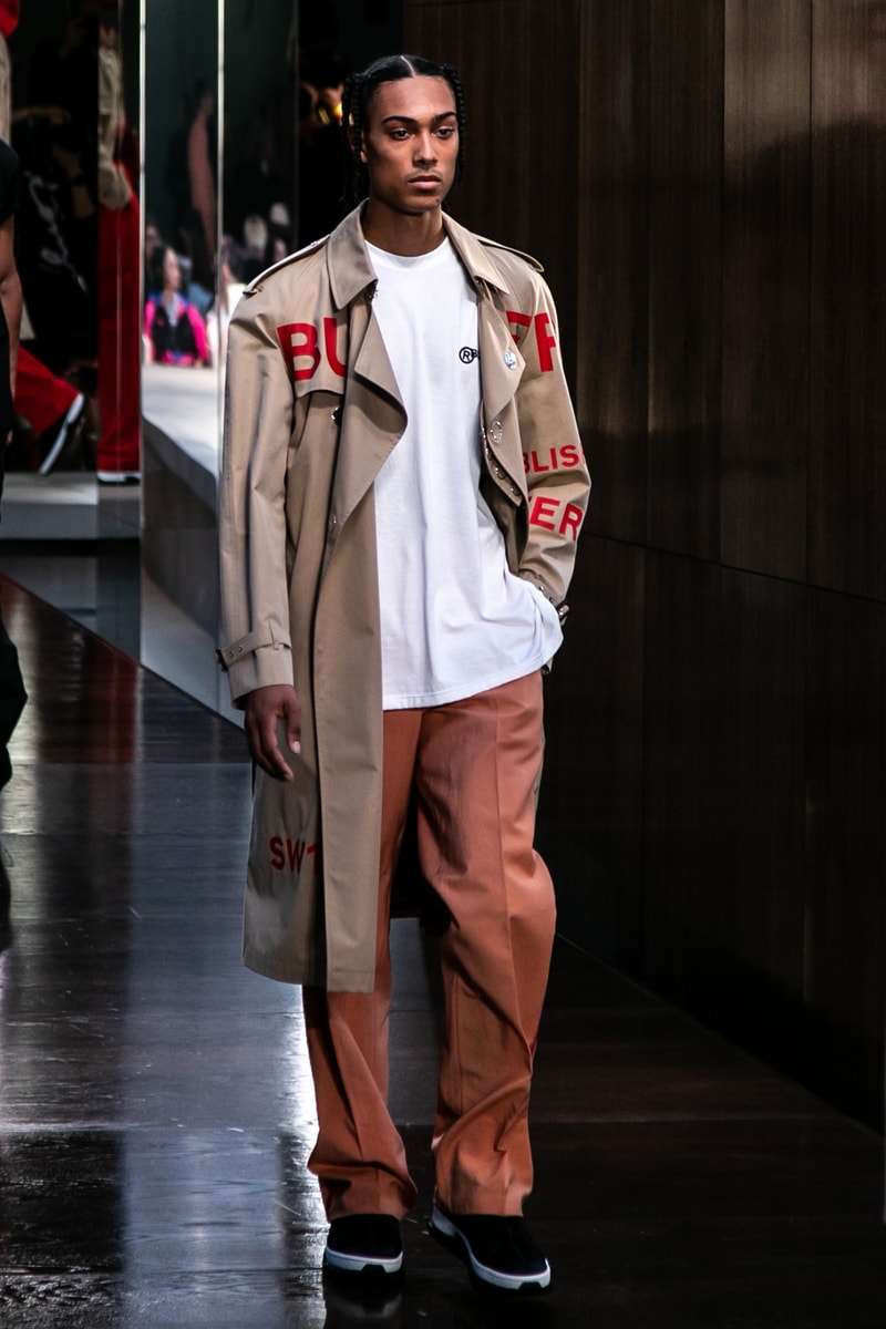 Burberry riccardo tisci runway show spring summer 2019 london fashion week mens womens check plaid pattern peter saville thomas trench coat